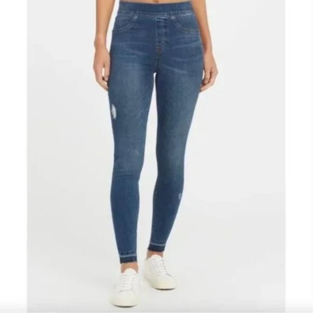 Spanx Distressed Ankle Skinny Jeans Medium Wash Pull On Raw Hem Fray Size Medium
